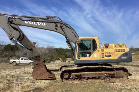 What to Look for When Buying Used Excavators for Sale