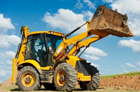 6 Best Practices For Maintaining A Backhoe