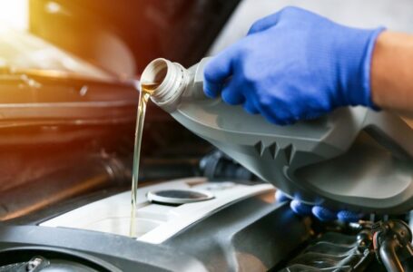 Genuine Engine Oil And Filters For Preserving Equipment Warranty